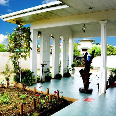 مبيت وإفطار نوفارا إيلِيا The West Gate Bungalow المظهر الخارجي الصورة