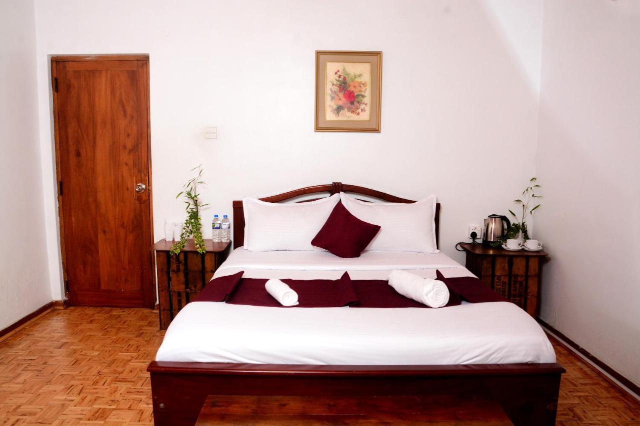 مبيت وإفطار نوفارا إيلِيا The West Gate Bungalow المظهر الخارجي الصورة
